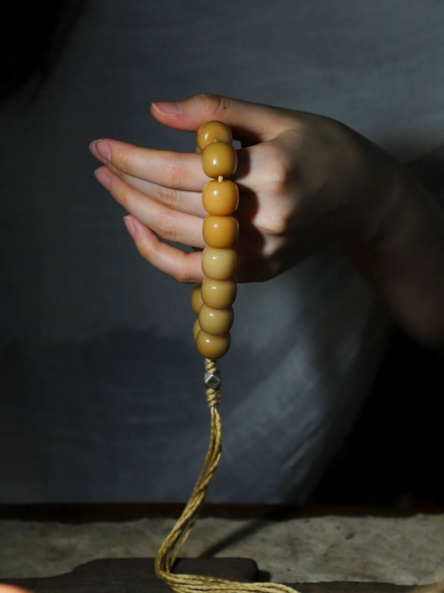 Timeless Essence – Handcrafted Natural Bodhi Root Mala Bracelet with White Jade Beads