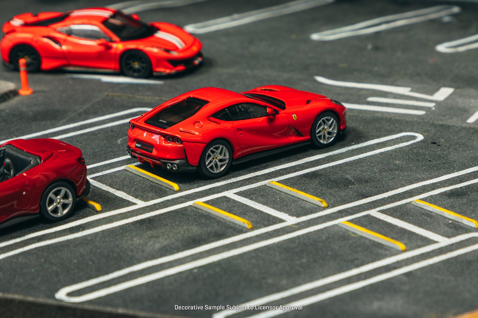 Tarmac Works 1/64 Ferrari GT 1:64 Magazine Limited Edition - ASIA EDITION FERRARI 812 SUPERFAST 2017