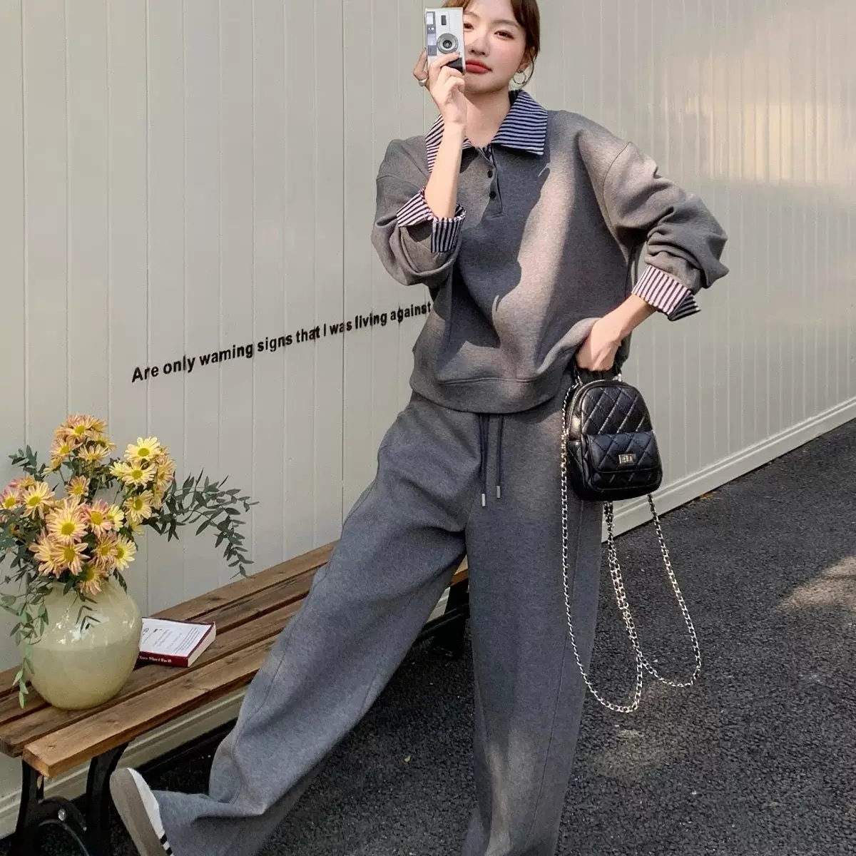 灰色翻領休閒套裝