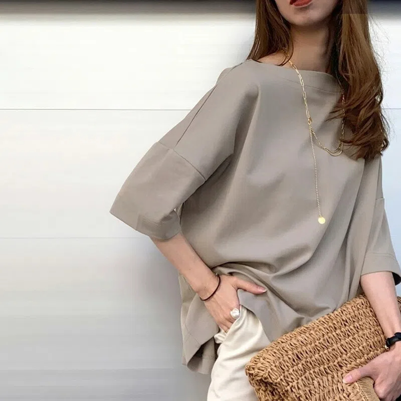 簡約設計感一字領純棉寬鬆五分袖T恤