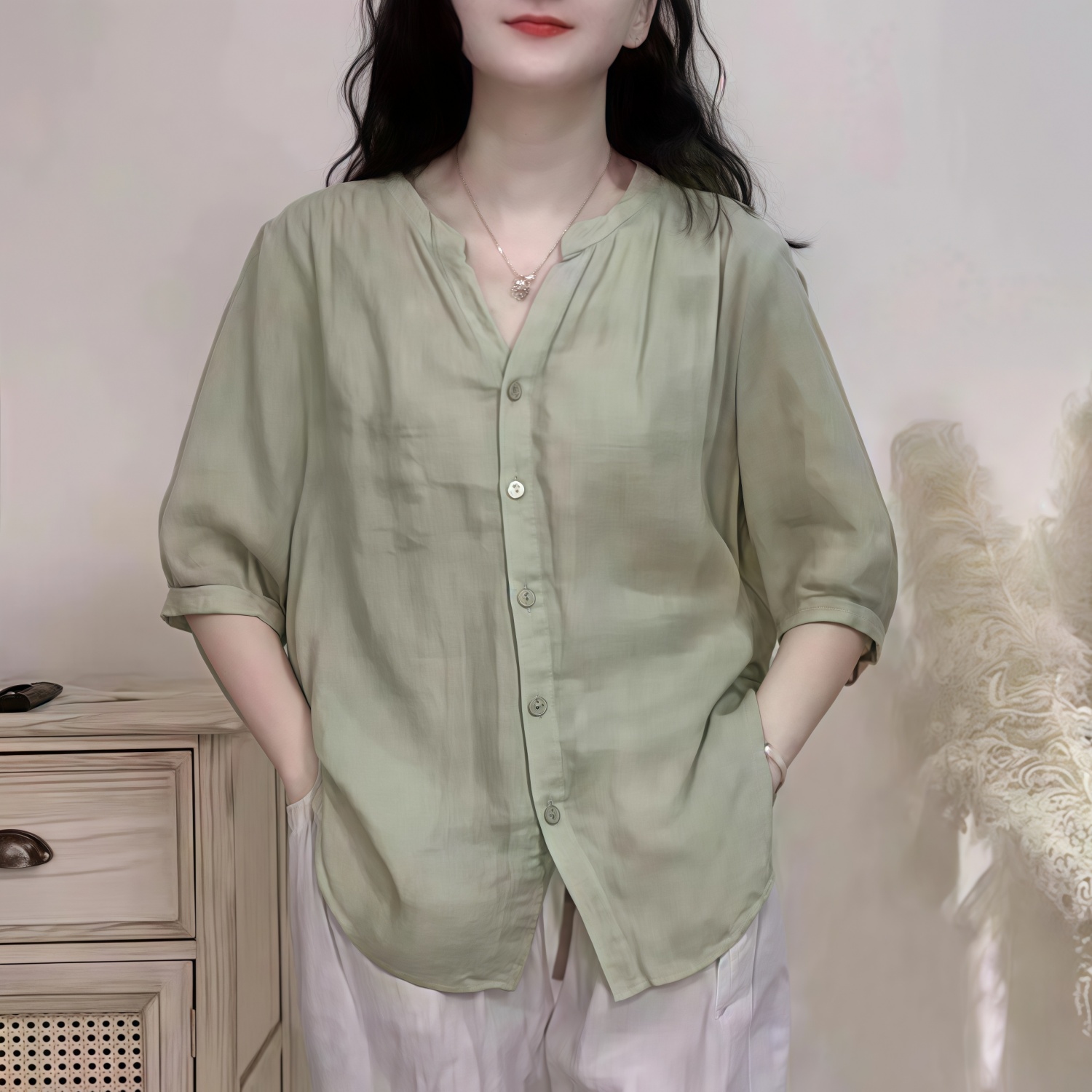 寬鬆大碼極簡風純色V領斜紋苧麻五分中袖襯衫