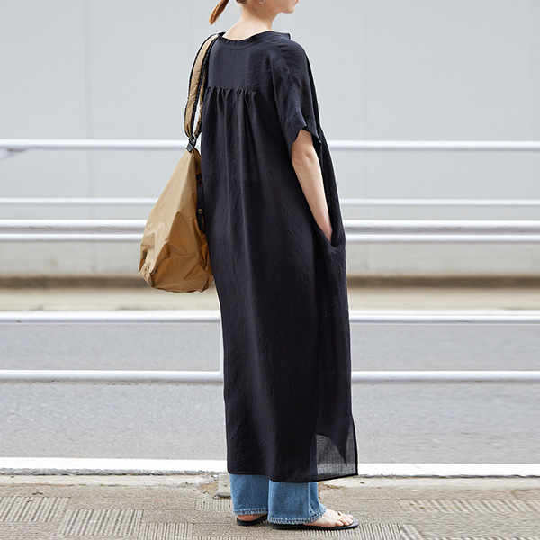 溫柔系極簡V領下擺開叉長款短袖休閒洋裝