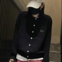 黑色