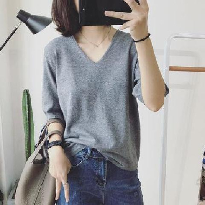 韓系軟糯V領復古套頭寬鬆純色中袖針織衫