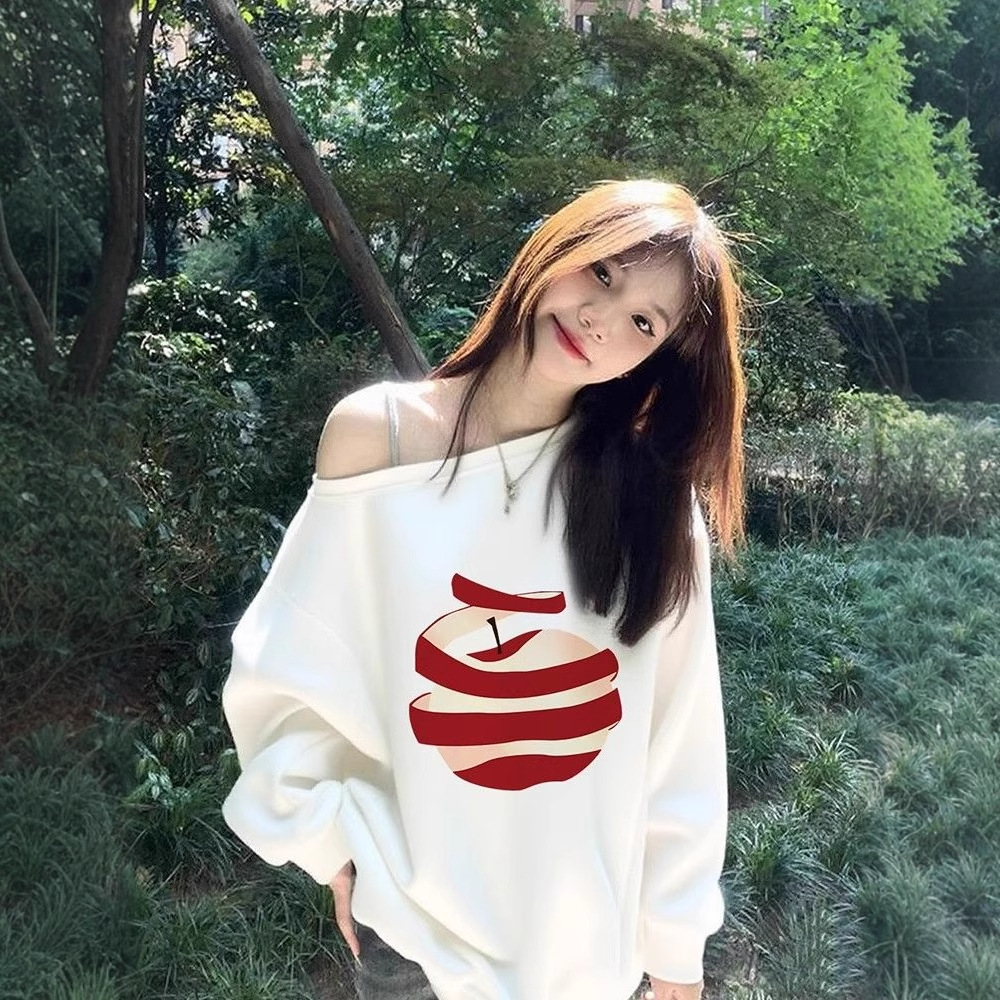 法式斜肩露肩白色蘋果印花設計感小眾寬鬆長袖T恤