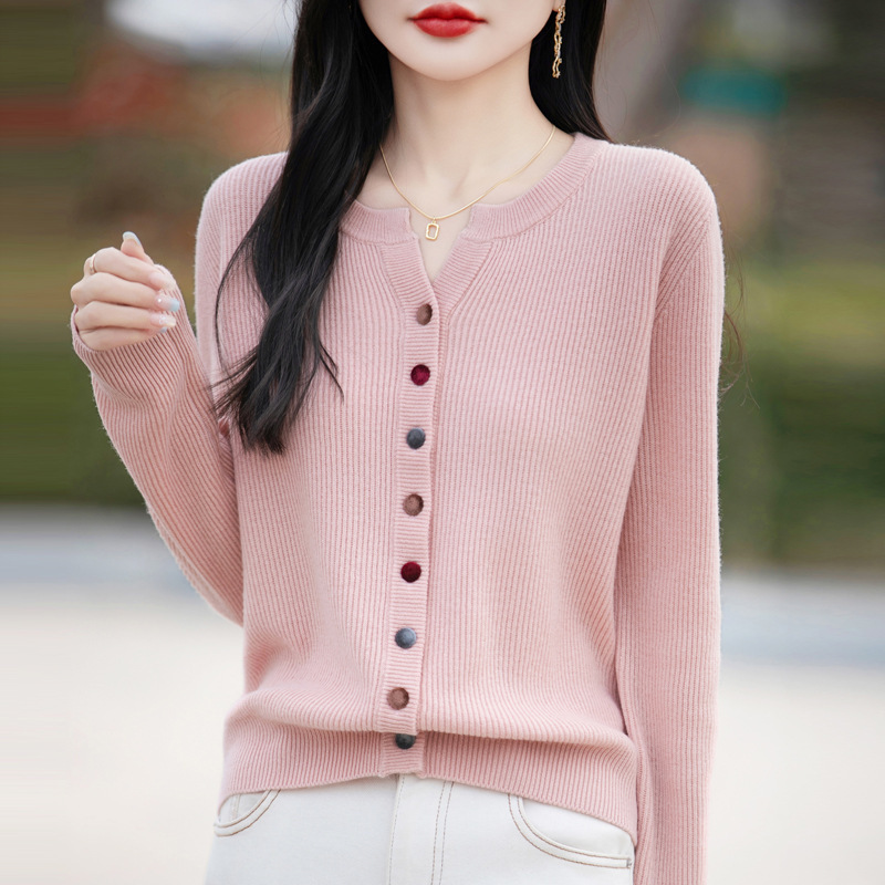 純色抽條彩扣寬鬆百搭安迪絨V領針織衫