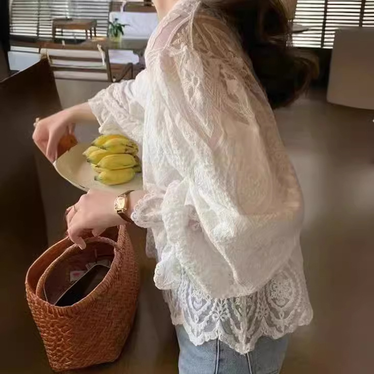 甜美氣質簡約小香風鏤空蕾絲長袖襯衫