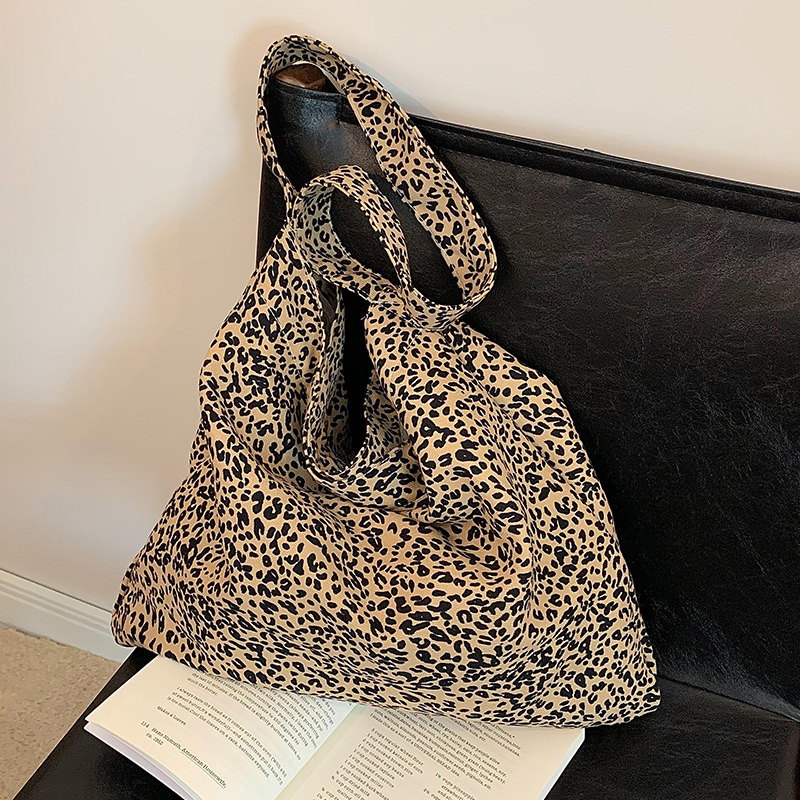 韓系時尚帆布袋單肩包風豹紋大容量慵懶風布包