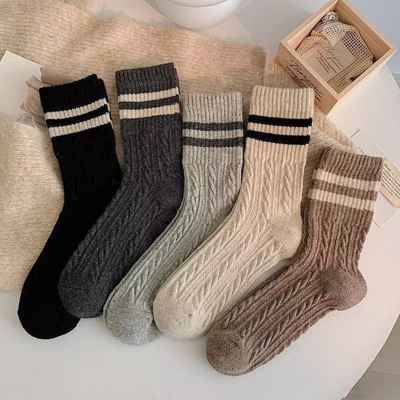 復古雙杠暗花中筒加厚保暖學院風堆堆襪