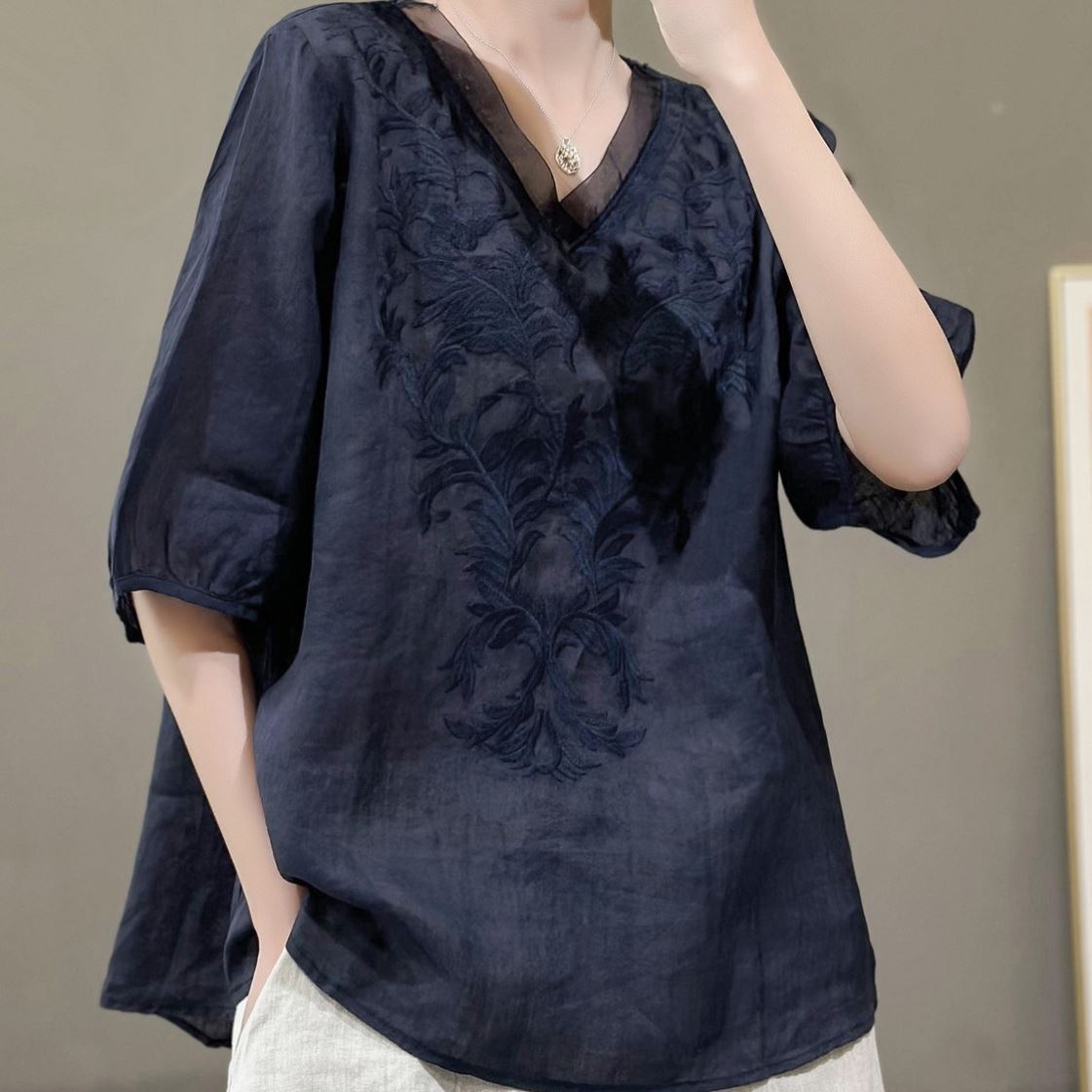 棉麻刺繡寬鬆上衣