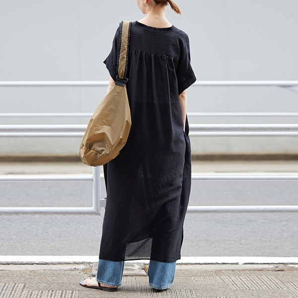 溫柔系極簡V領下擺開叉長款短袖休閒洋裝