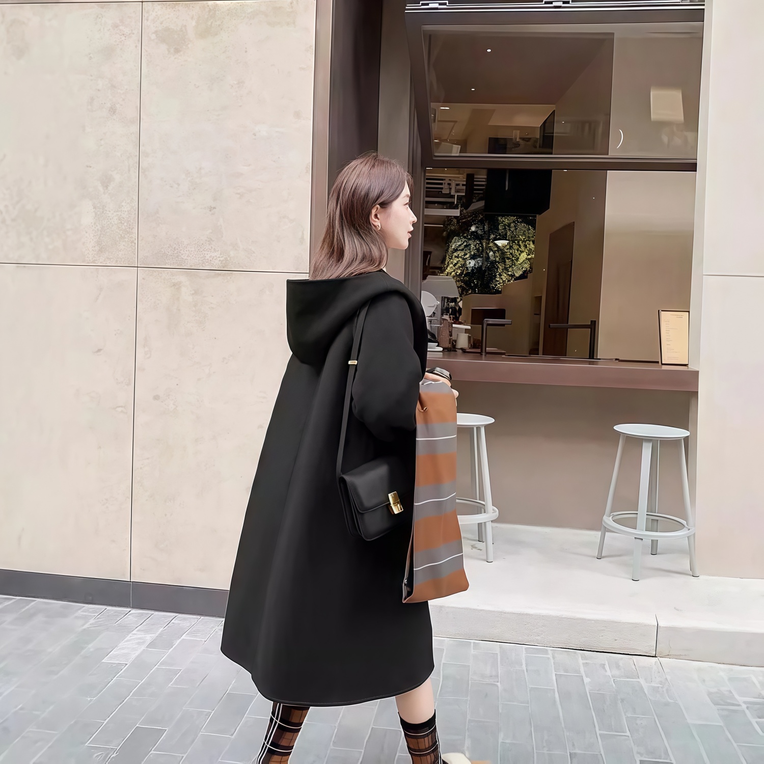 優雅日系復古牛角扣赫本風中長款連帽羊毛外套