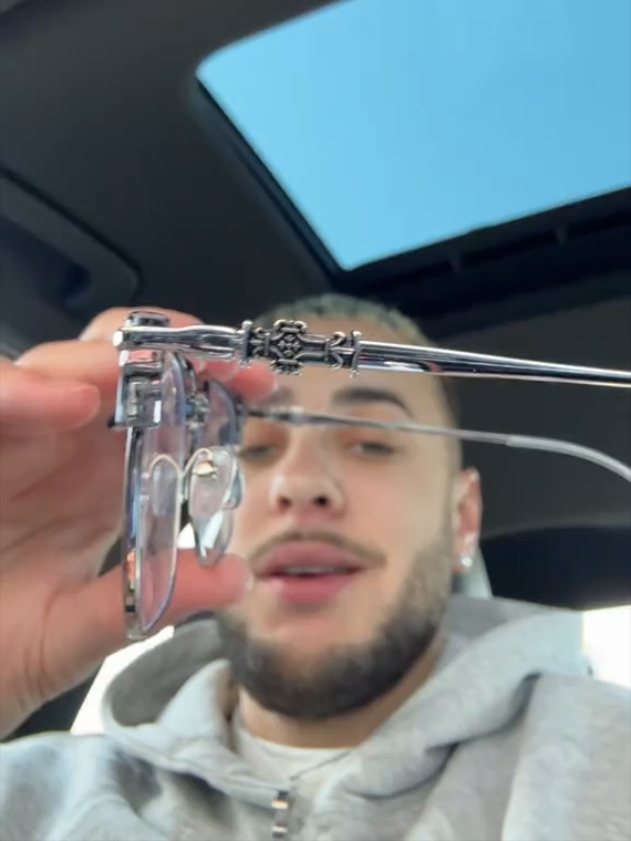 Retro fashion anti-blue light glasses【Autofocus, anti-blue light, anti-fatigue!】