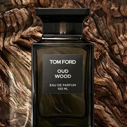 🎉🎉🎉[期間限定セール！] 👑人気No.1【TOM FORD】ウードウッド オードパルファム在庫僅か！