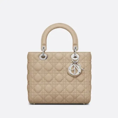 【Dior】大注目！世界的セレブも夢中になるLADY DIOR ミディアムバッグが登場！朝比奈彩さん、新木優子さん、中村アンさんも愛用！