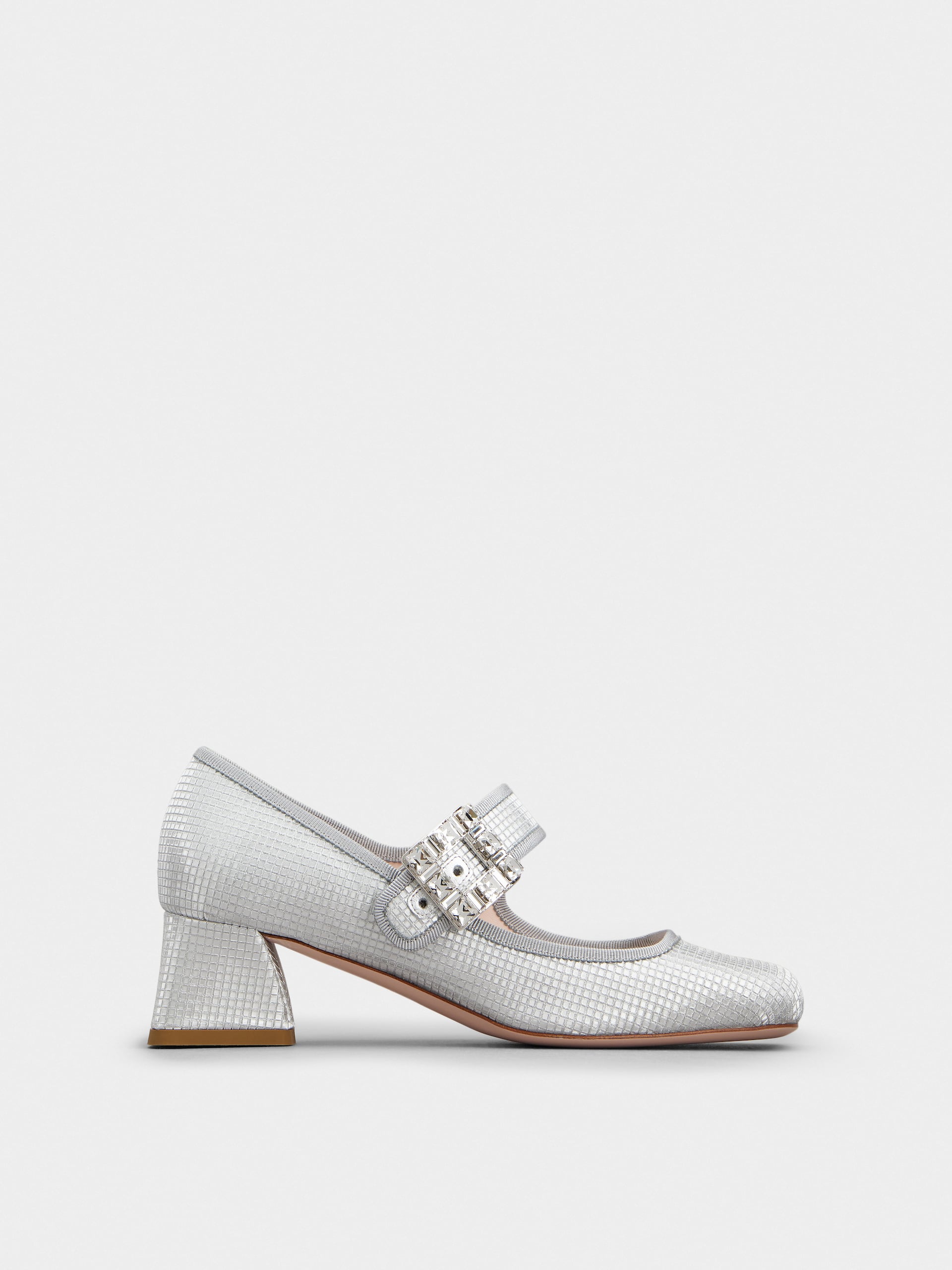 「トレ ヴィヴィエ」ストラス バックル ファブリック ベビー パンプス 45 mm シルバー