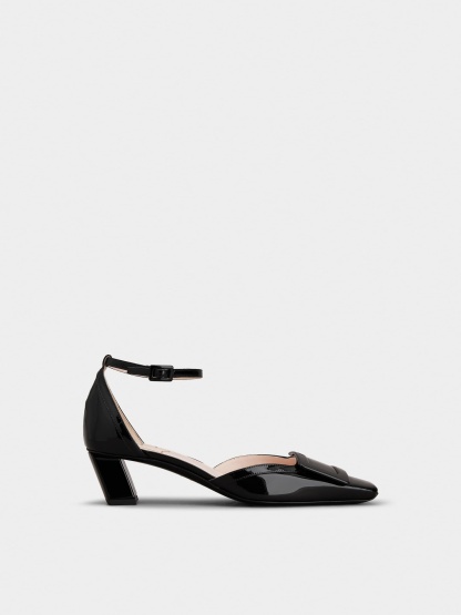 「ベル ヴィヴィエ」ラッカード バックル パテントレザー アンクル ストラップ パンプス 45 mm ブラック