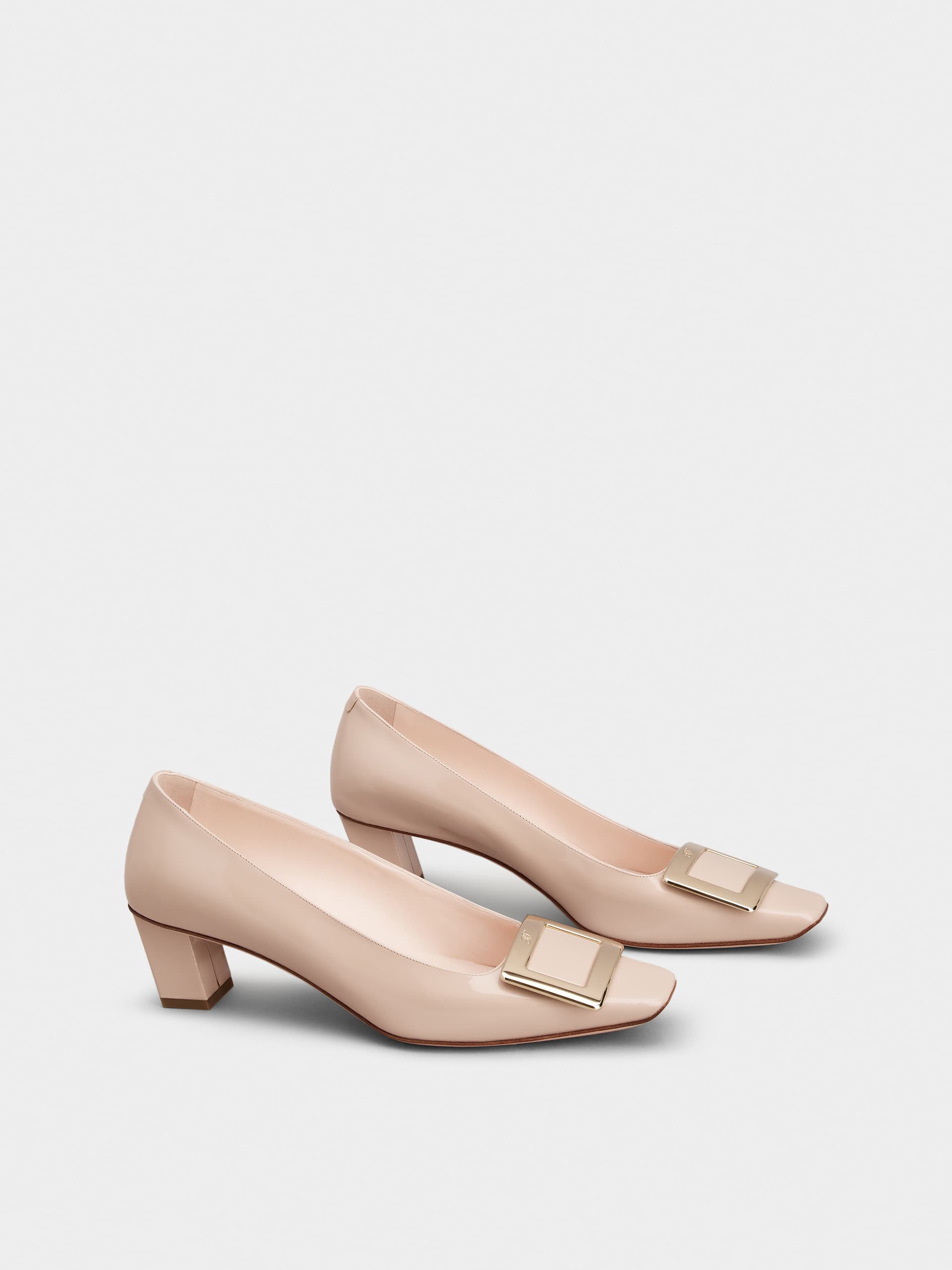 「ベル ヴィヴィエ」パテントレザー パンプス 45 mm ピンク