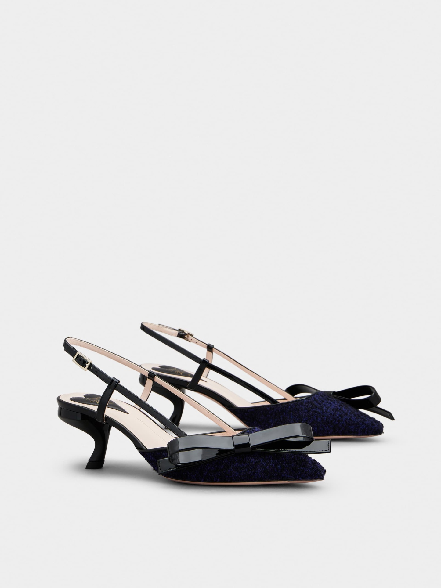 「ヴィルギュル」ボウ ファブリック スリングバック パンプス 55 mm ブルー, ブラック