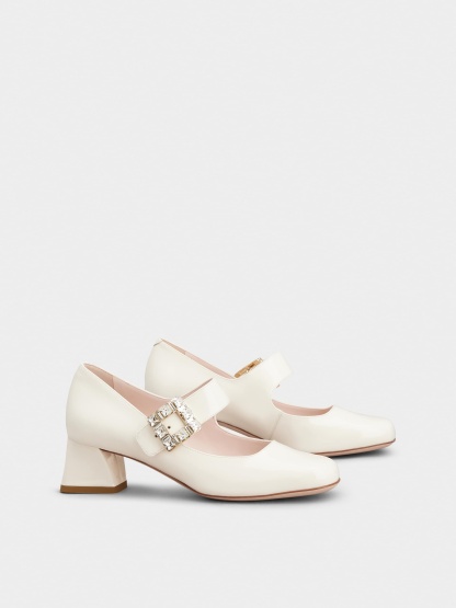 「トレ ヴィヴィエ」 ストラス バックル ベビー パンプス 45 mm クリーム