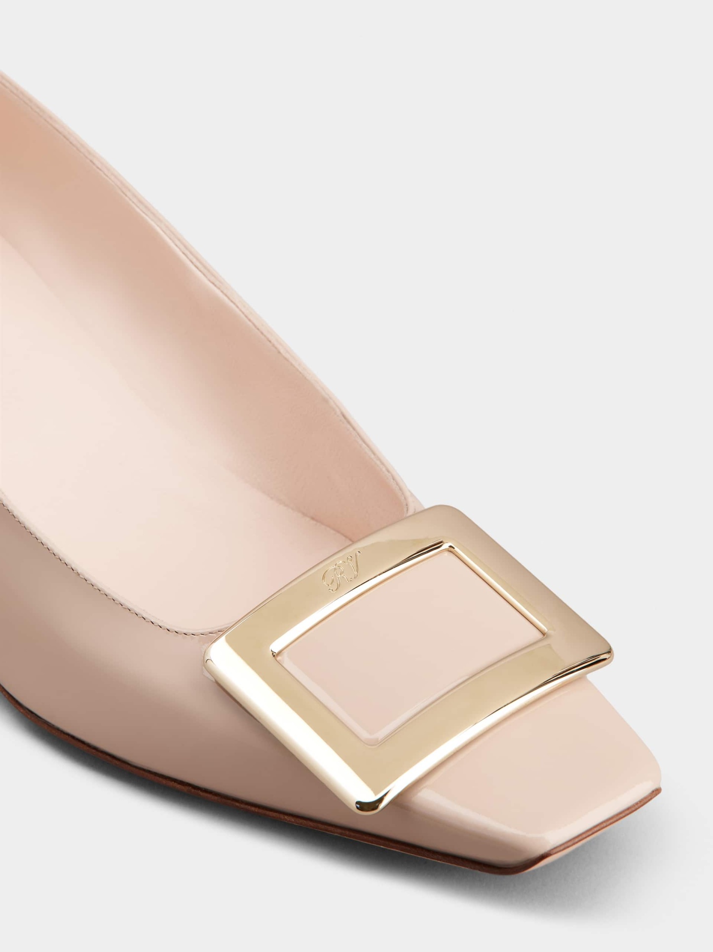 「ベル ヴィヴィエ」パテントレザー パンプス 45 mm ピンク