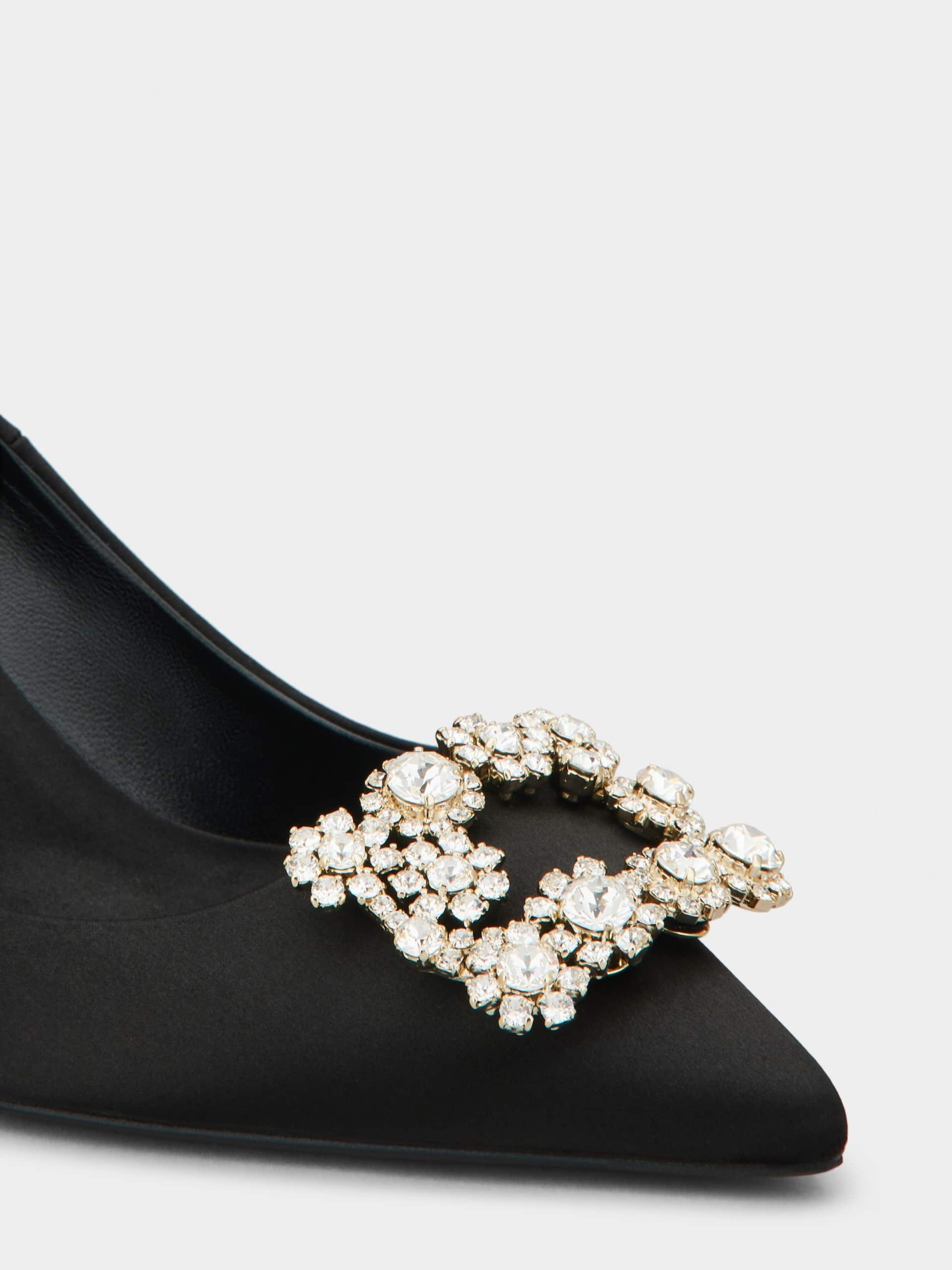 「フラワーストラス」シルク パンプス 65 mm ブラック