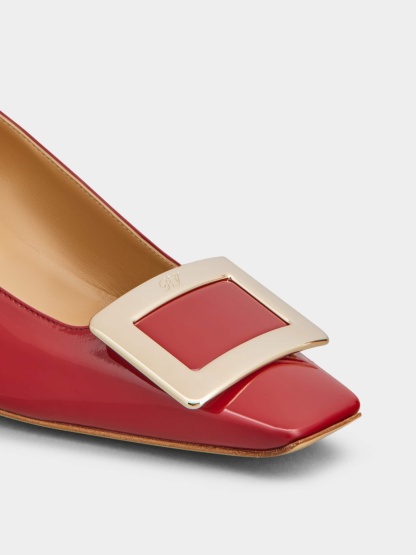 「ベル ヴィヴィエ」パテントレザー パンプス 45 mm レッド