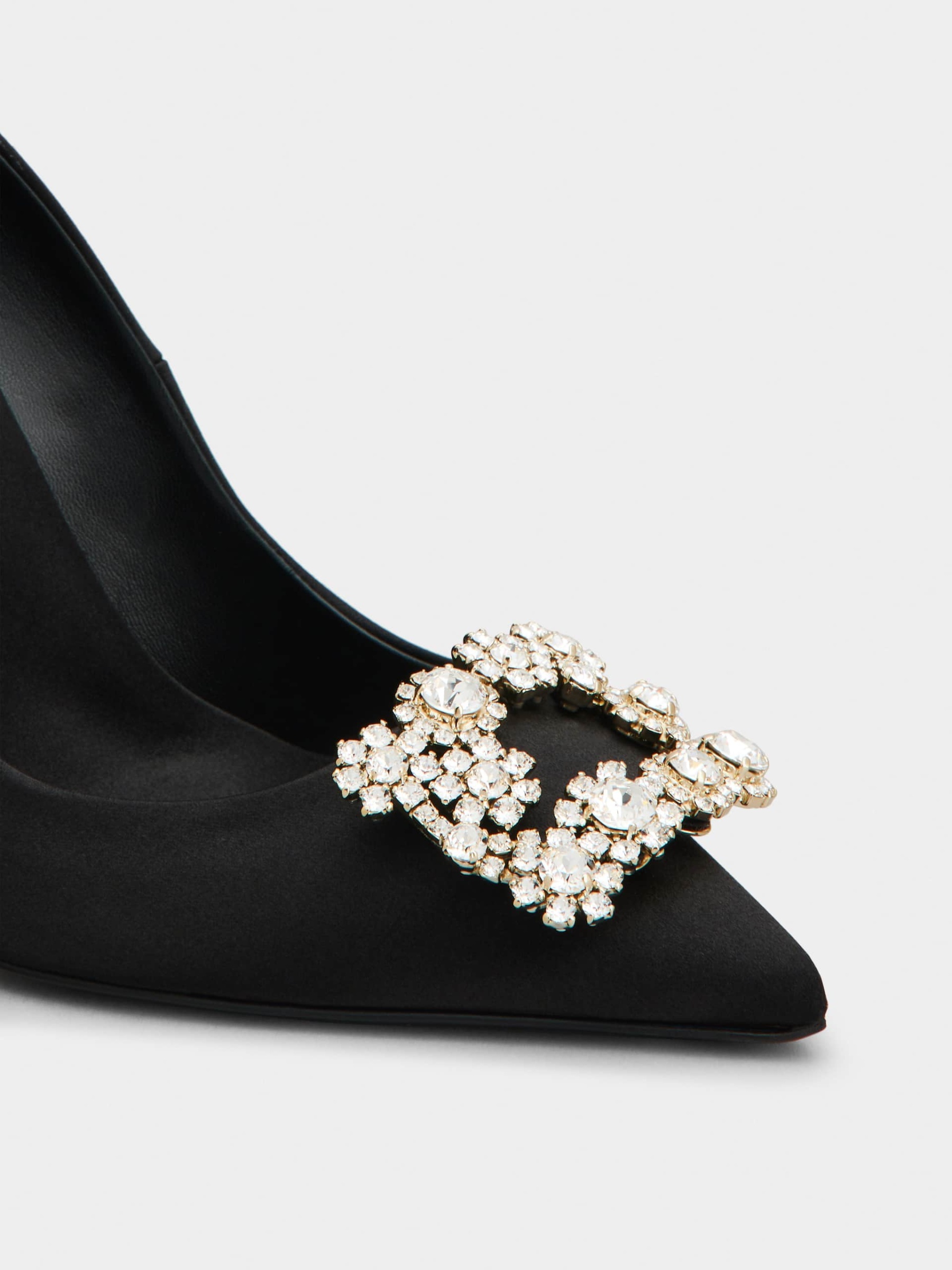 「フラワーストラス」バックル パンプス 100 mm ブラック