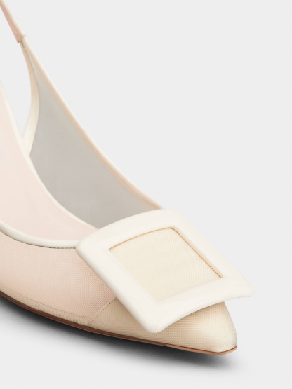 「ヴィヴ イン ザ シティ」ネット カバード バックル ファブリック スリングバック パンプス 65 mm クリーム