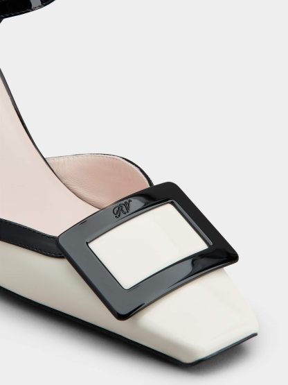 「ベル ヴィヴィエ」ドルセー ラッカード バックル パテントレザー パンプス 75 mm ブラック, クリーム