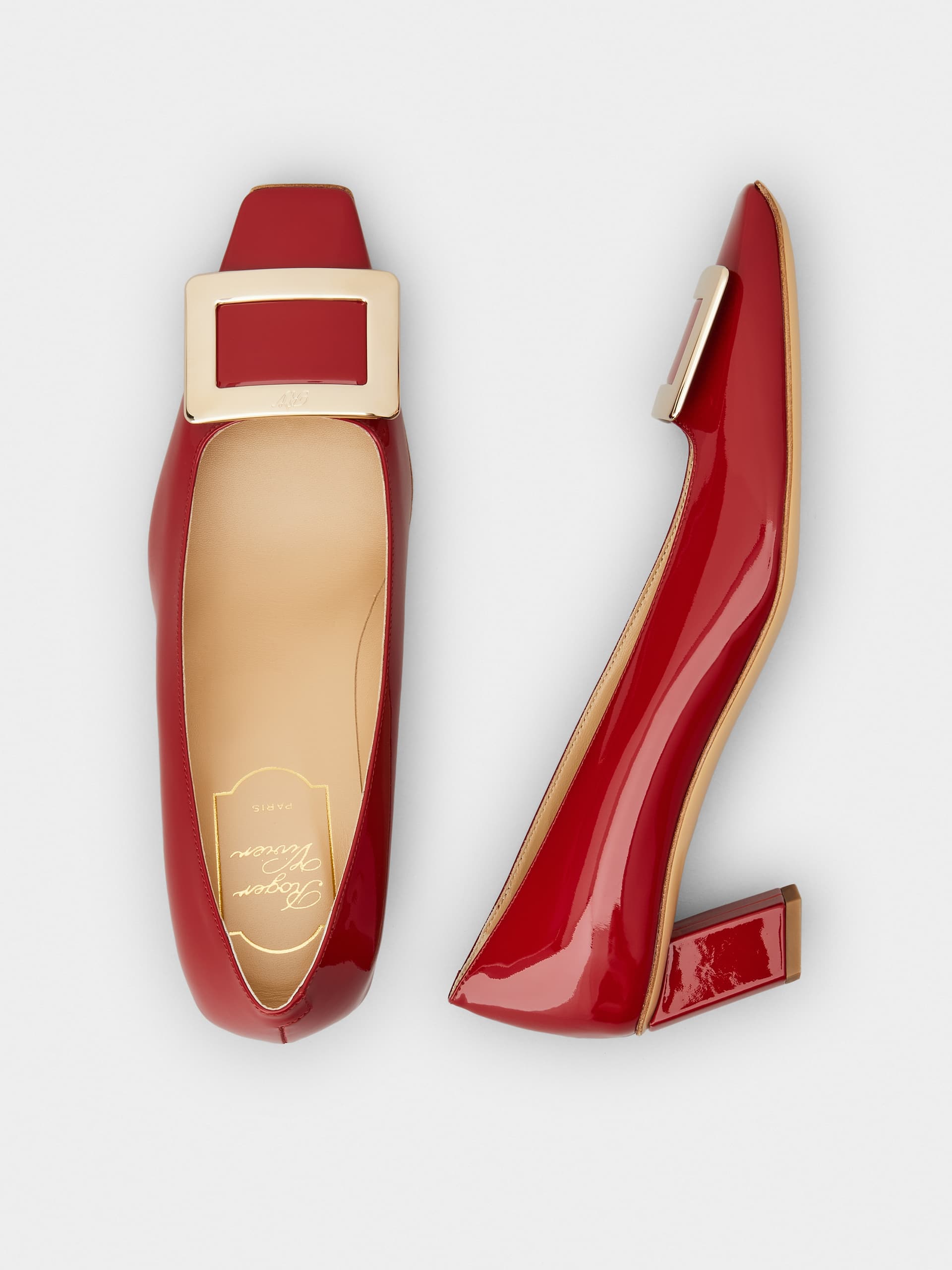 「ベル ヴィヴィエ」パテントレザー パンプス 45 mm レッド