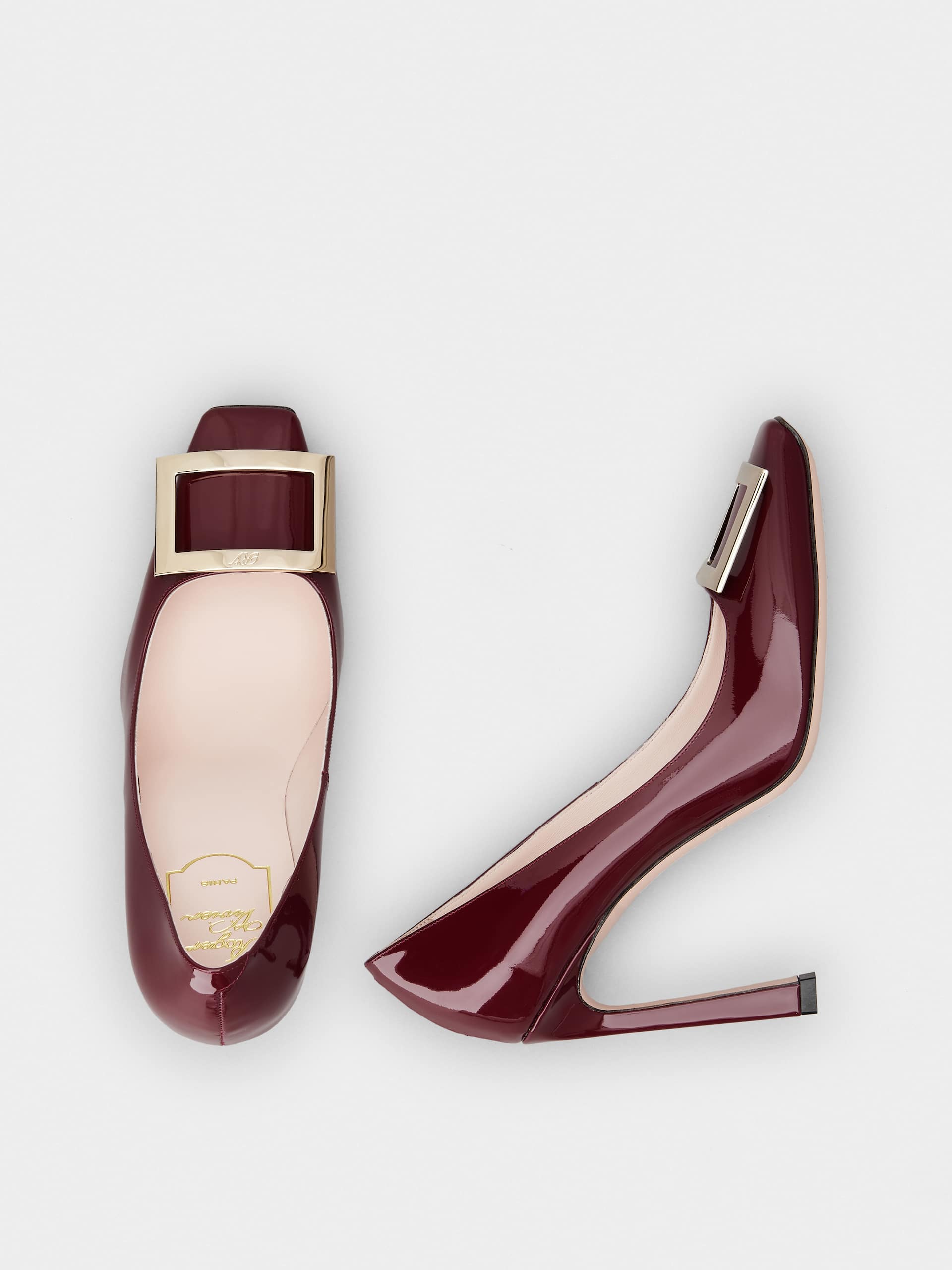 「ベル ヴィヴィエ」トランペット パテントレザー パンプス 100 mm ボルドー