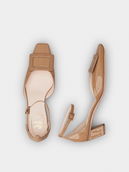 「ベル ヴィヴィエ」ラッカード バックル パテントレザー アンクル ストラップ パンプス 45 mm ブラウン