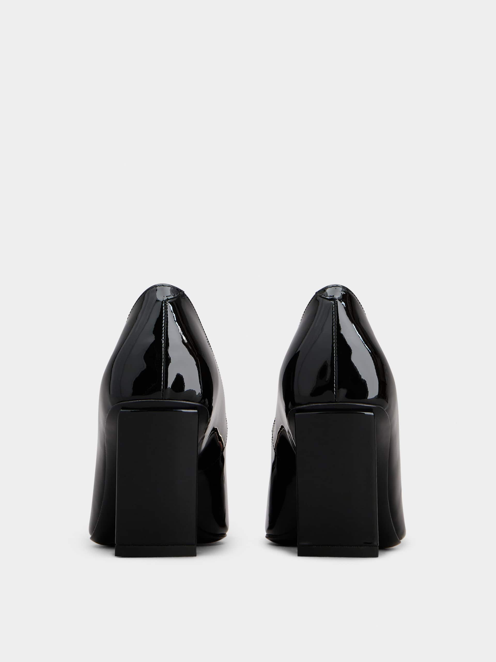 「ベル ヴィヴィエ」メタル バックル パテントレザー パンプス 75 mm ブラック