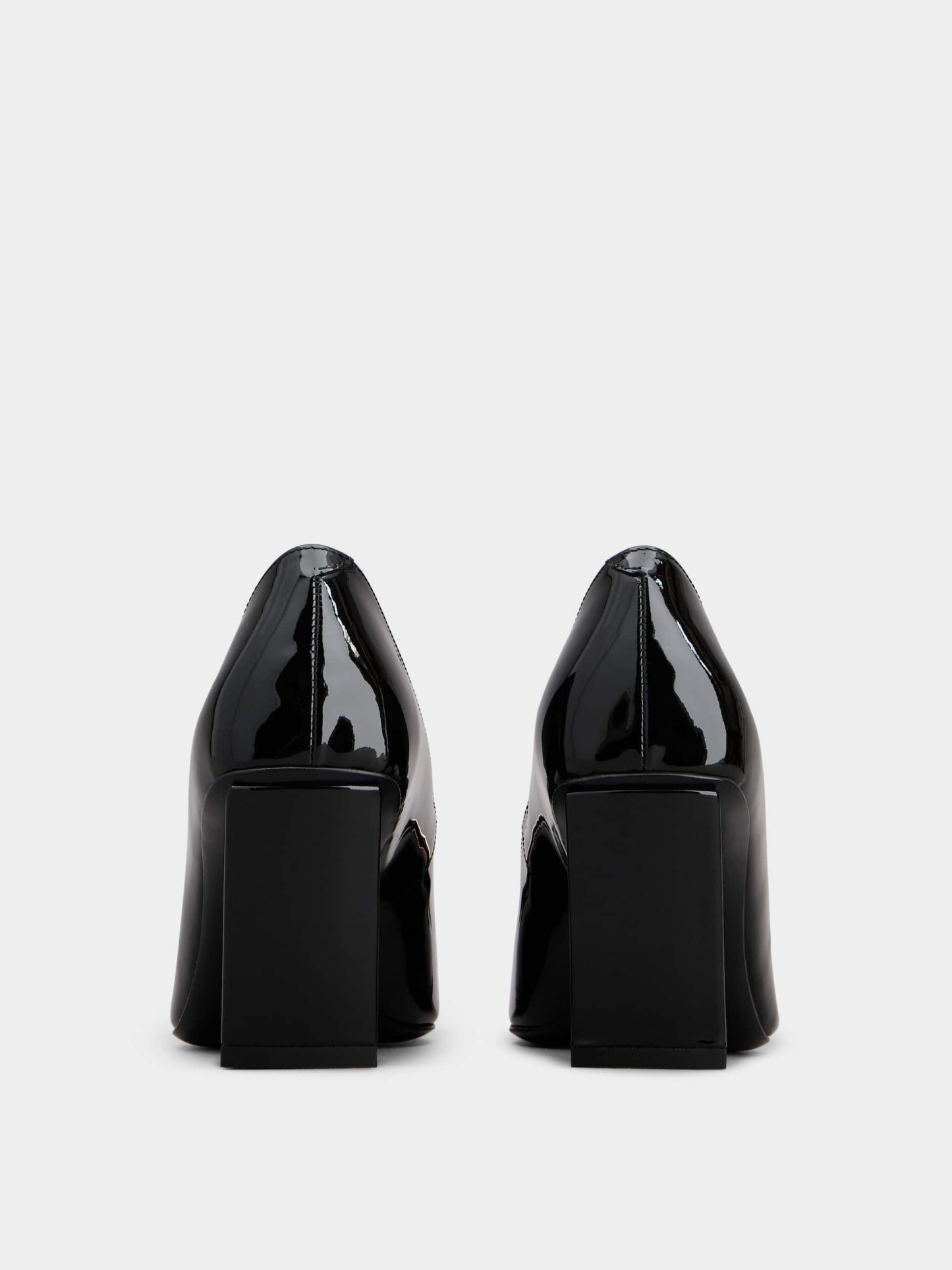 「ベル ヴィヴィエ」メタル バックル パテントレザー パンプス 75 mm ブラック