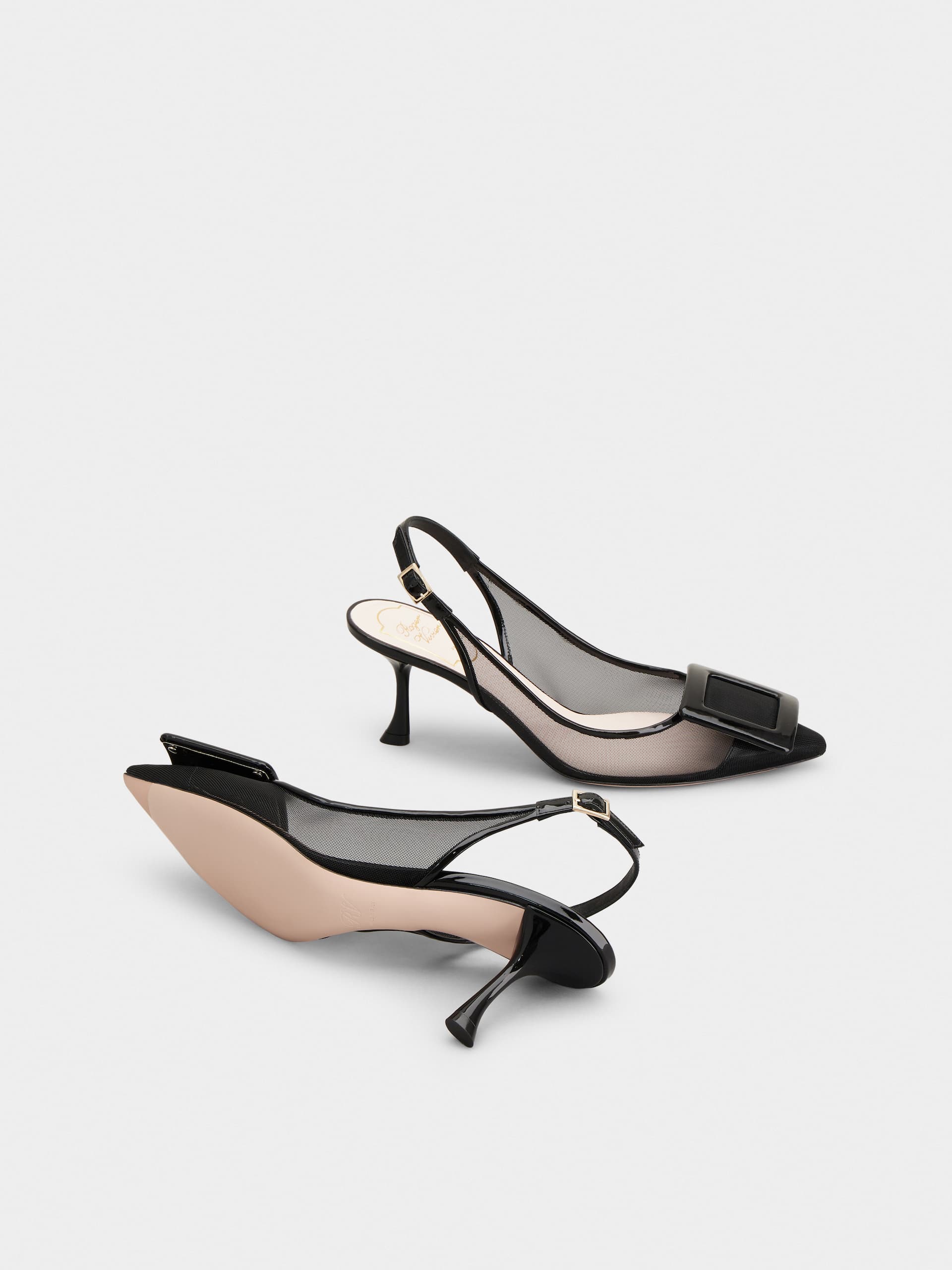 「ヴィヴ イン ザ シティ」ネット カバード バックル ファブリック スリングバック パンプス 65 mm ブラック