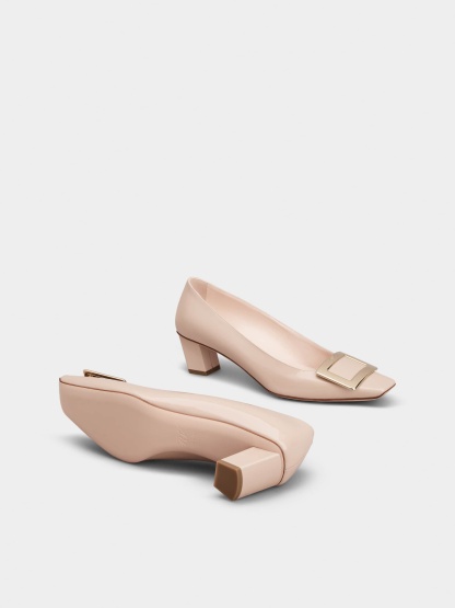 「ベル ヴィヴィエ」パテントレザー パンプス 45 mm ピンク