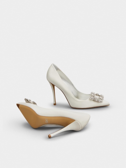 「フラワーストラス」バックル パンプス 100 mm ベージュ