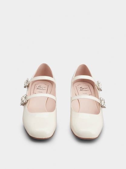 「トレ ヴィヴィエ」ストラス バックル パテントレザー ベビー バレリーナ ミニ 25 mm クリーム