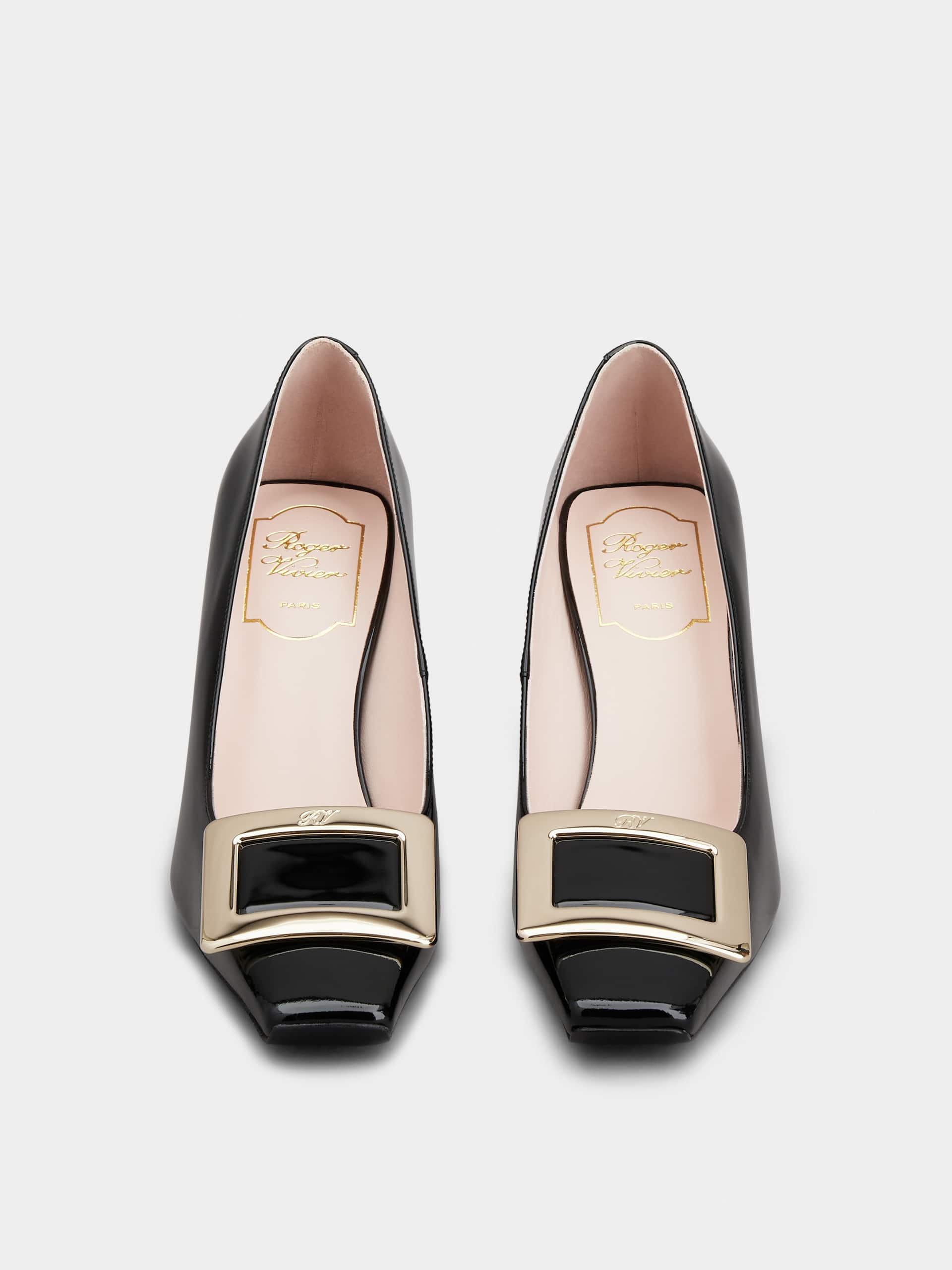 「ベル ヴィヴィエ」メタル バックル パテントレザー パンプス 75 mm ブラック