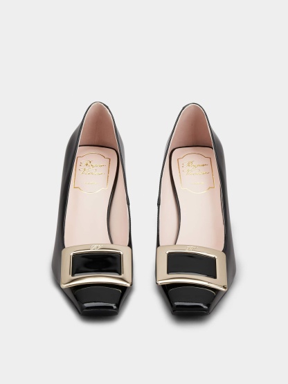 「ベル ヴィヴィエ」メタル バックル パテントレザー パンプス 75 mm ブラック