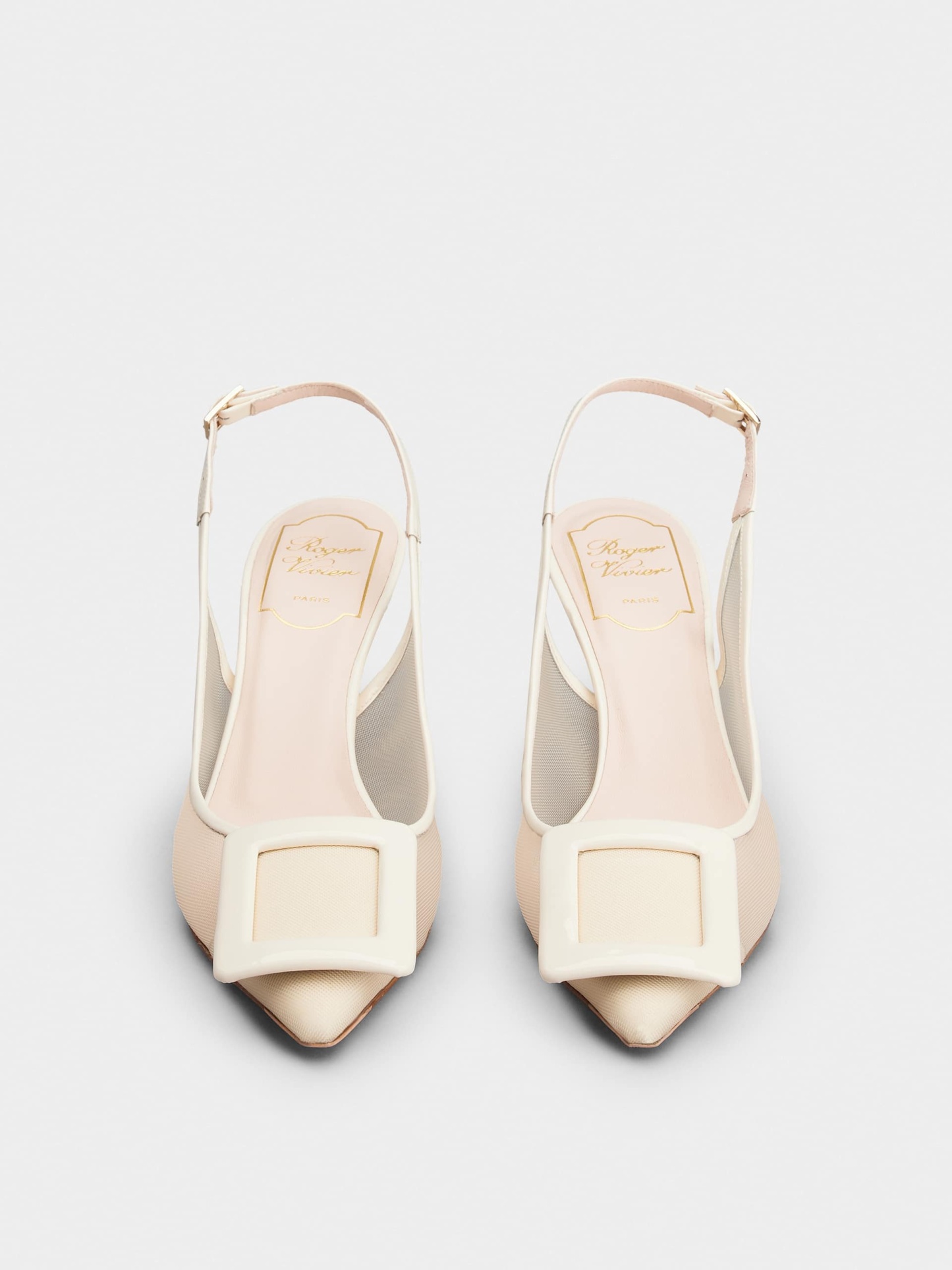 「ヴィヴ イン ザ シティ」ネット カバード バックル ファブリック スリングバック パンプス 65 mm クリーム