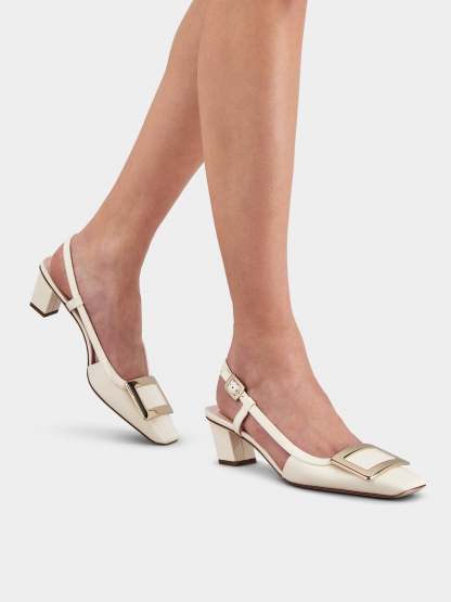 「ベル ヴィヴィエ」パテントレザー スリングバック パンプス 45 mm クリーム