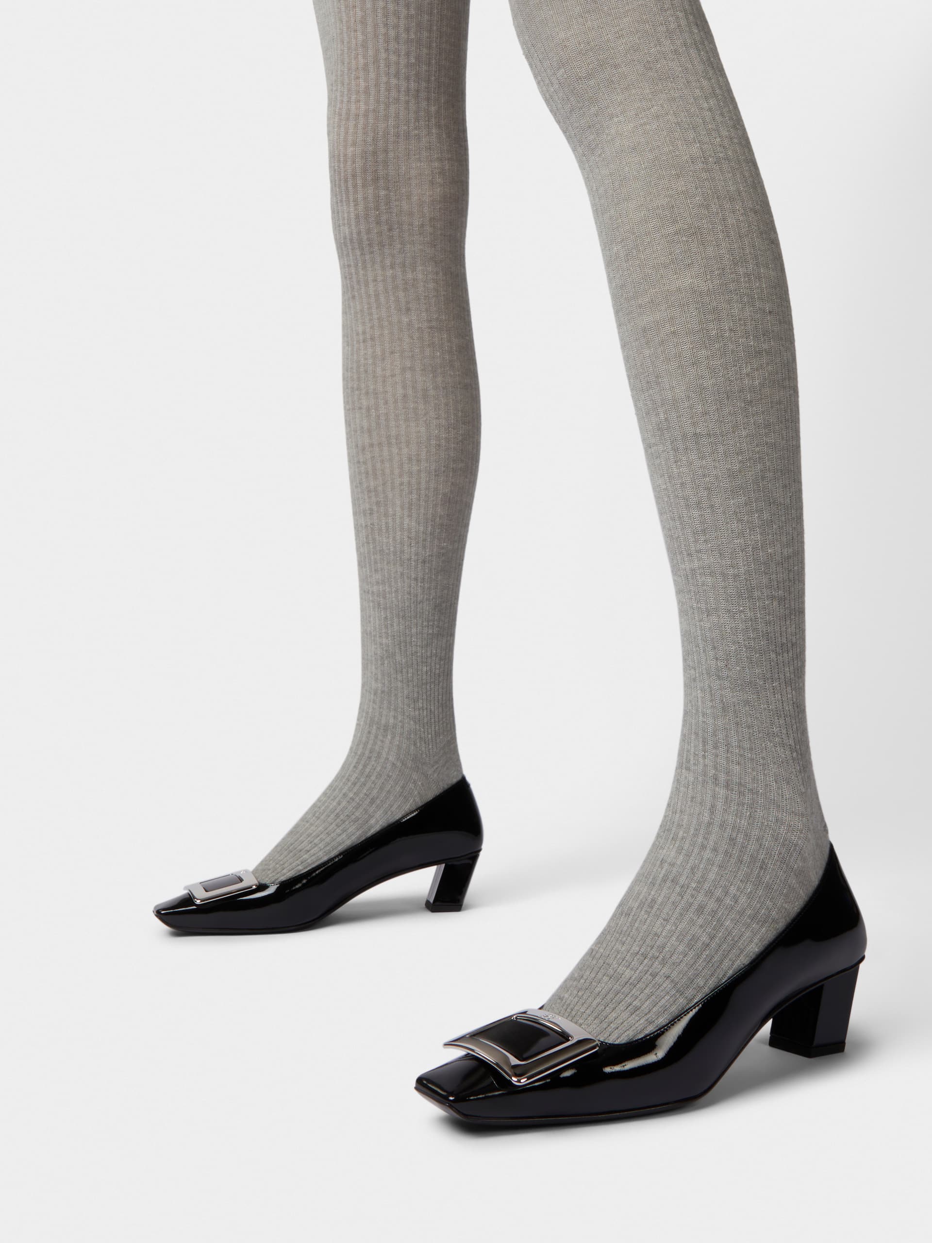 「ベル ヴィヴィエ」パテントレザー パンプス 45 mm ブラック