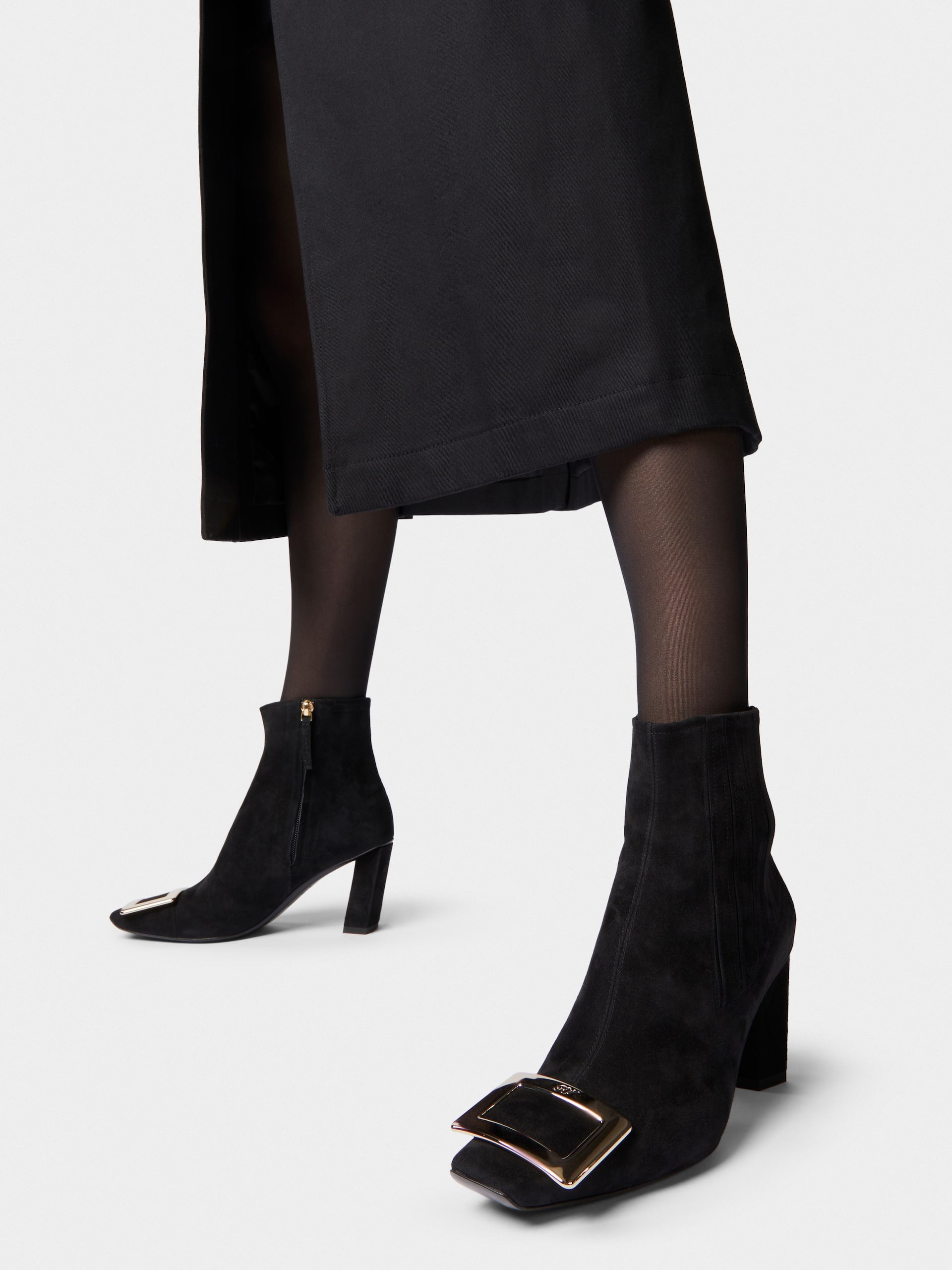 「ベル ヴィヴィエ」メタル バックル スエード チェルシー アンクル ブーツ 75 mm ブラック