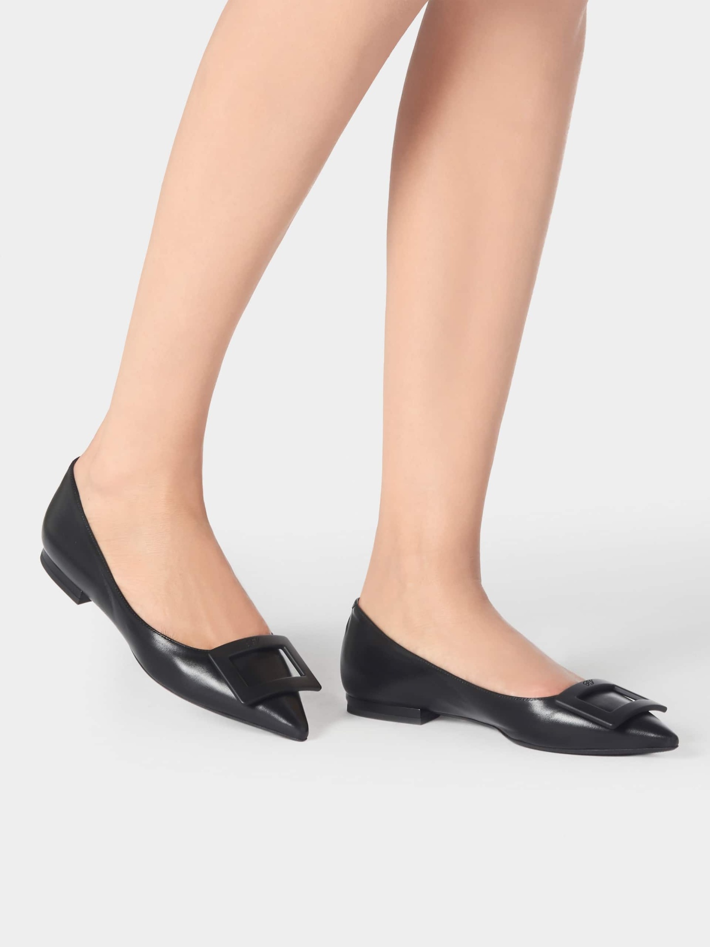 「ゴメッティーヌ」ナッパレザー バレリーナ 5 mm ブラック