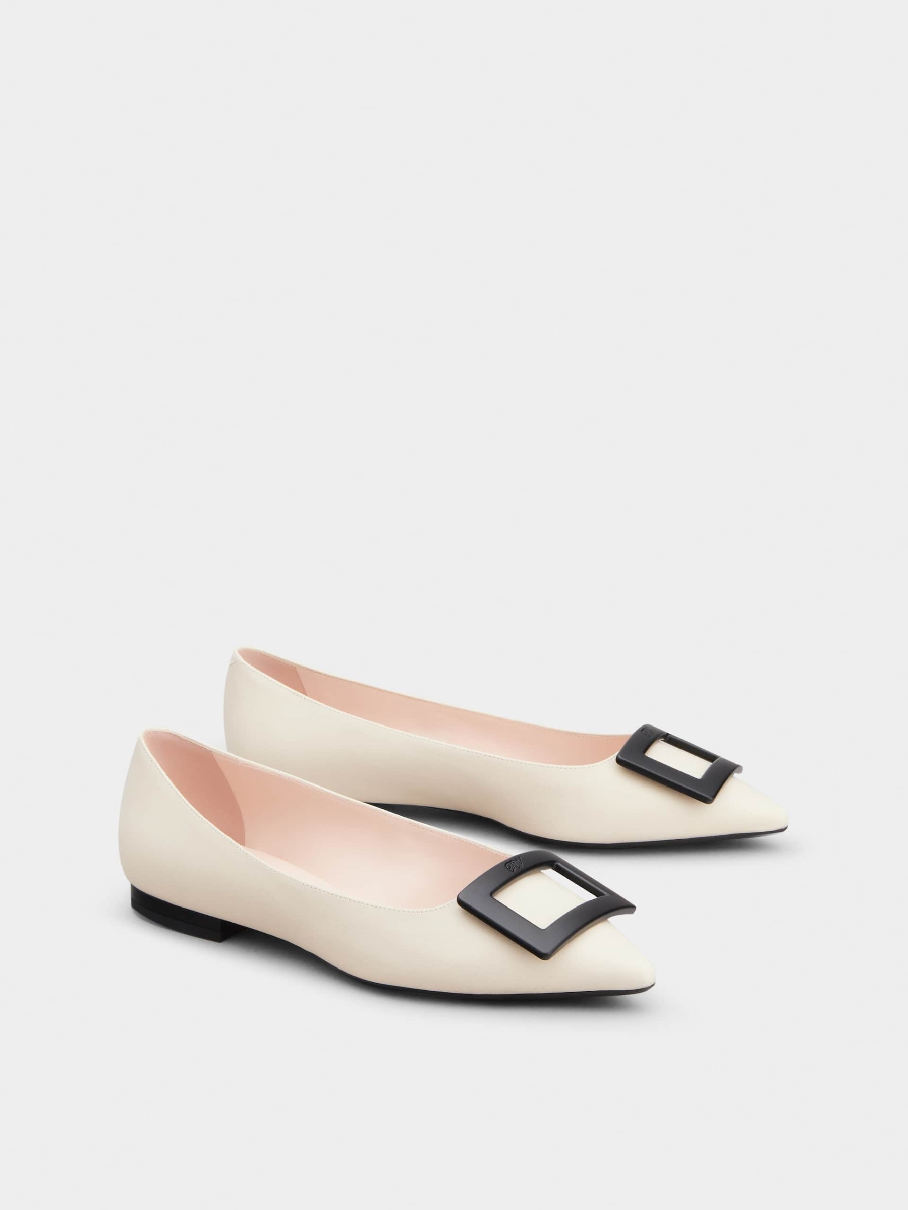 「ゴメッティーヌ」ナッパレザー バレリーナ 5 mm クリーム