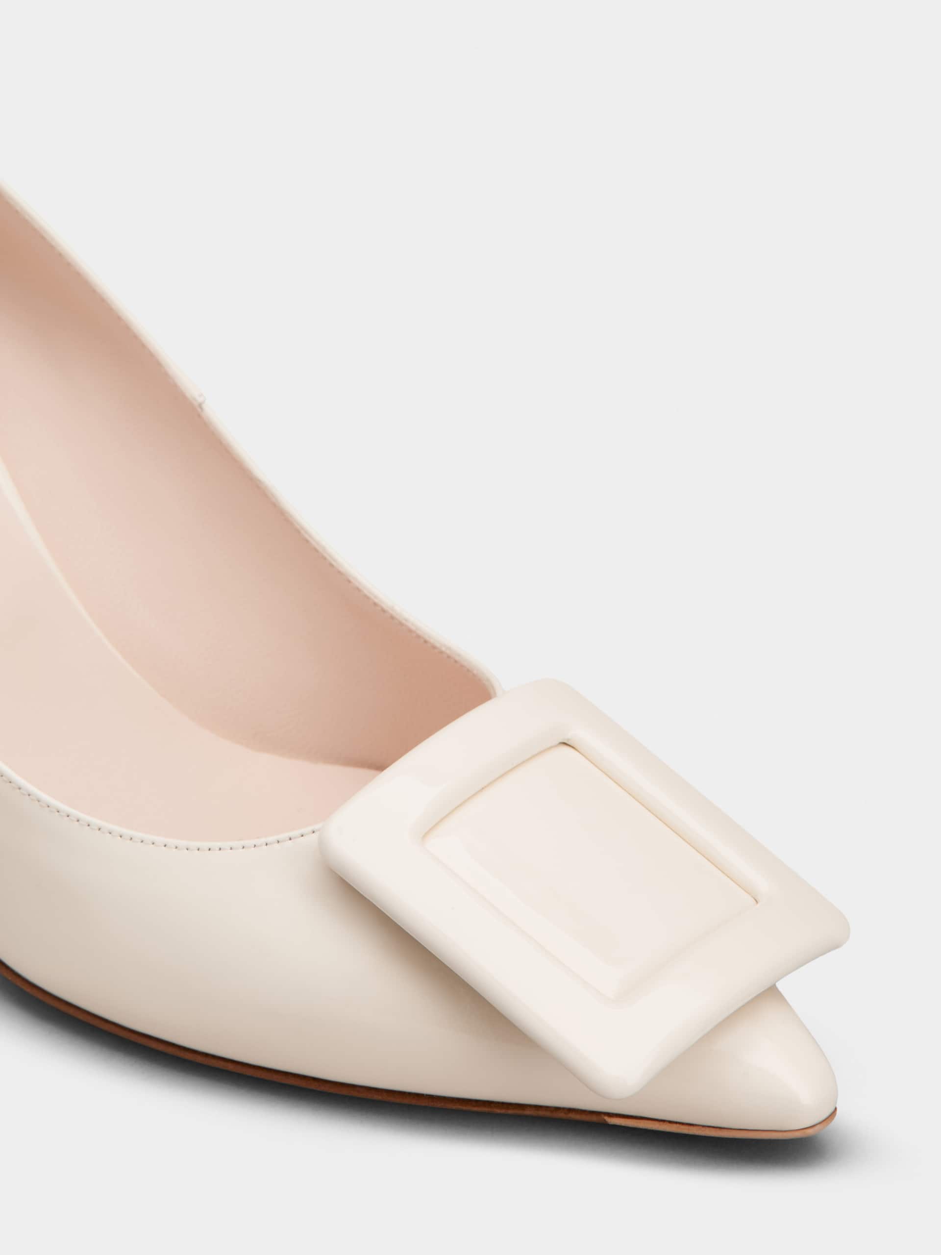 「ヴィヴ イン ザ シティ」 パテントレザー パンプス 65 mm クリーム