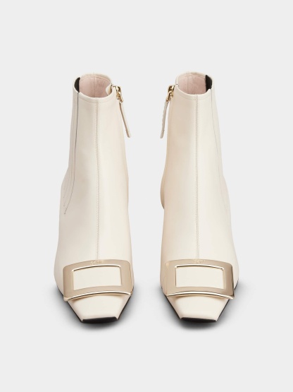 「ベル ヴィヴィエ」 メタル バックル レザー チェルシー アンクル ブーツ 45 mm クリーム