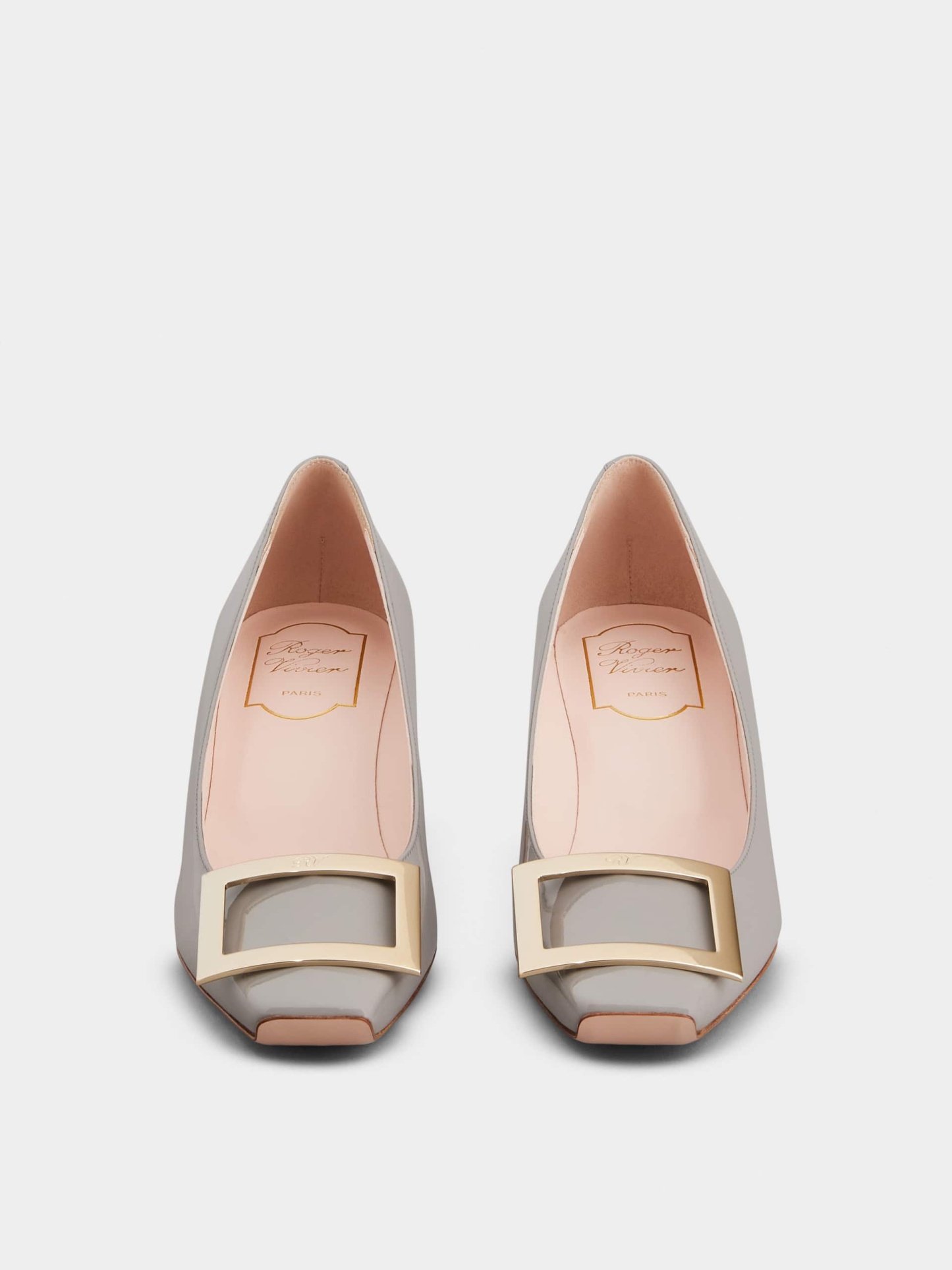 「ベル ヴィヴィエ トランペット」パンプス パテントレザー 45 mm グレー